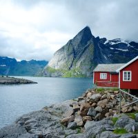 Posti incredibili: dormire in un faro in Norvegia, ecco dove …